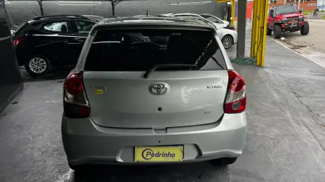 TOYOTA Etios Hatch 1.3 16V 4P FLEX X, Foto 7