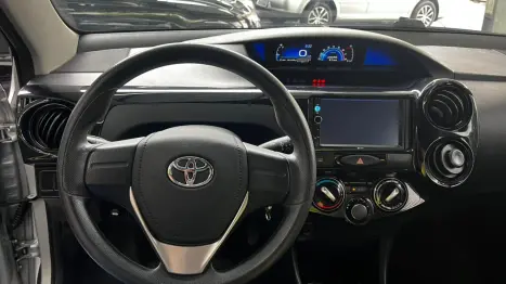 TOYOTA Etios Hatch 1.3 16V 4P FLEX X, Foto 13