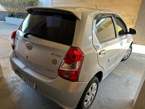 TOYOTA Etios Hatch 1.5 16V 4P FLEX XS AUTOM�TICO, Foto 5