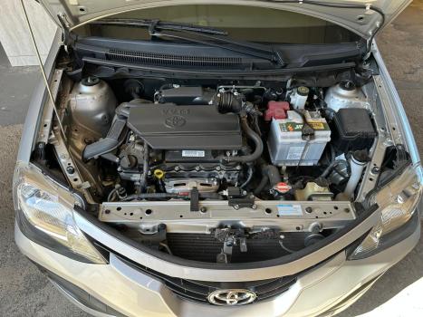 TOYOTA Etios Hatch 1.5 16V 4P FLEX XS AUTOM�TICO, Foto 8