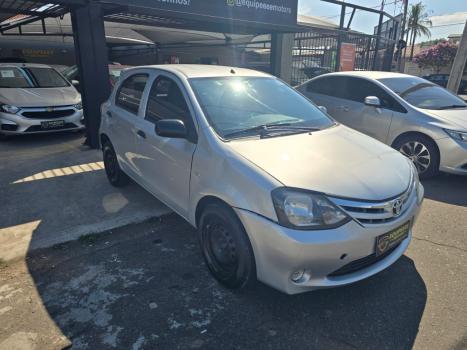 TOYOTA Etios Hatch 1.3 16V 4P FLEX X, Foto 3