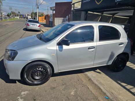 TOYOTA Etios Hatch 1.3 16V 4P FLEX X, Foto 5