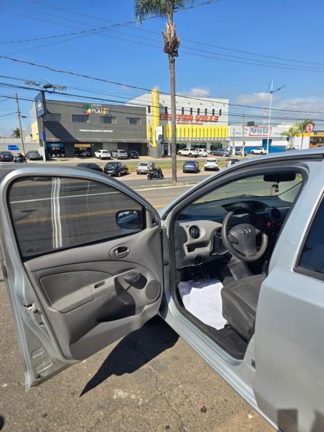 TOYOTA Etios Hatch 1.3 16V 4P FLEX X, Foto 11