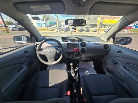 TOYOTA Etios Hatch 1.3 16V 4P FLEX X, Foto 13