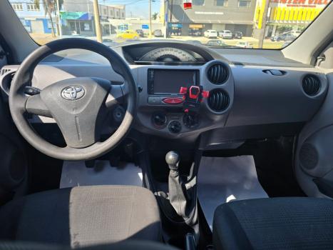TOYOTA Etios Hatch 1.3 16V 4P FLEX X, Foto 14