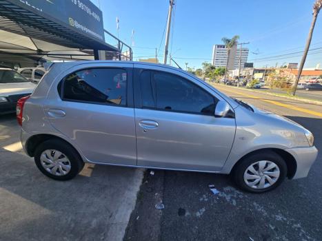 TOYOTA Etios Hatch 1.5 16V 4P FLEX XS AUTOM�TICO, Foto 4