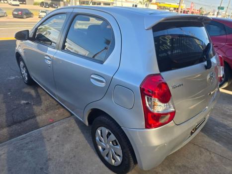 TOYOTA Etios Hatch 1.5 16V 4P FLEX XS AUTOM�TICO, Foto 6