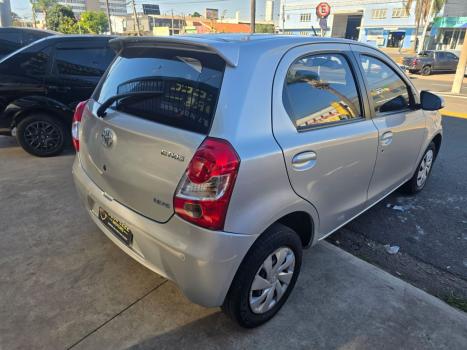 TOYOTA Etios Hatch 1.5 16V 4P FLEX XS AUTOM�TICO, Foto 7