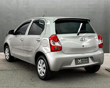 TOYOTA Etios Hatch 1.3 16V 4P FLEX X, Foto 6