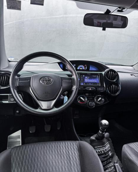 TOYOTA Etios Hatch 1.3 16V 4P FLEX X, Foto 7