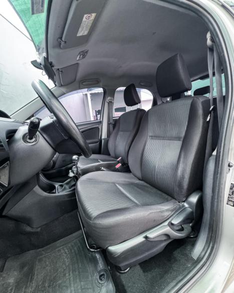 TOYOTA Etios Hatch 1.3 16V 4P FLEX X, Foto 9