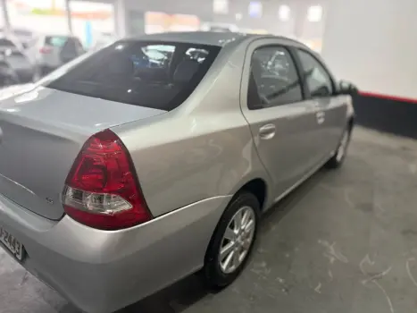 TOYOTA Etios Sedan 1.5 16V 4P FLEX X PLUS AUTOMTICO, Foto 6