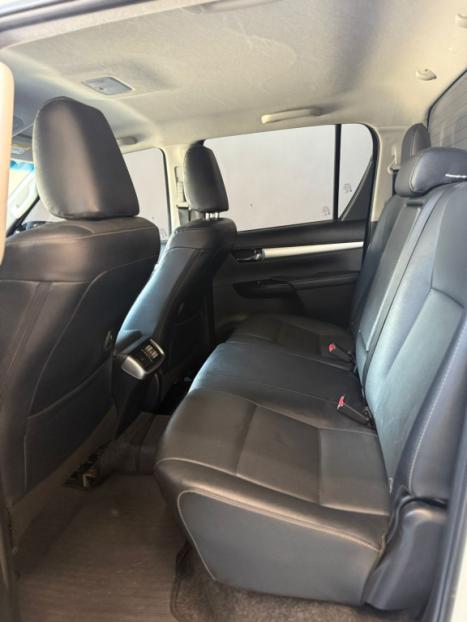 TOYOTA Hilux Caminhonete 2.8 16V SRX 4X4 TURBO DIESEL CABINE DUPLA AUTOMTICO, Foto 9