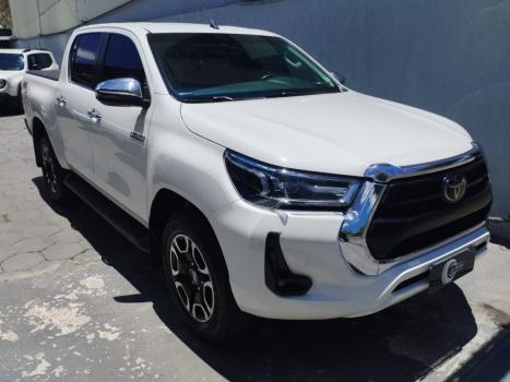 TOYOTA Hilux Caminhonete 2.8 16V SRX 4X4 TURBO DIESEL CABINE DUPLA AUTOMTICO, Foto 2