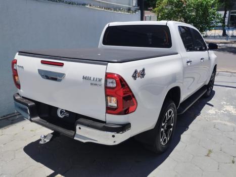 TOYOTA Hilux Caminhonete 2.8 16V SRX 4X4 TURBO DIESEL CABINE DUPLA AUTOMTICO, Foto 4