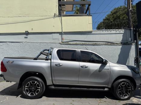 TOYOTA Hilux Caminhonete 2.8 16V SRV 4X4 DIESEL CABINE DUPLA AUTOMTICO, Foto 4