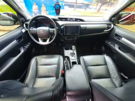 TOYOTA Hilux Caminhonete 2.7 16V 4P SRV FLEX 4X4  CABINE DUPLA AUTOM�TICO, Foto 8