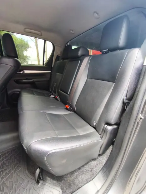 TOYOTA Hilux Caminhonete 2.7 16V 4P SRV FLEX 4X4  CABINE DUPLA AUTOM�TICO, Foto 9