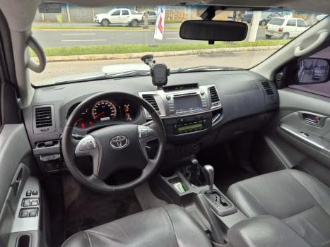 TOYOTA Hilux Caminhonete 3.0 16V 4P 4X4 SRV TURBO DIESEL CABINE DUPLA AUTOM�TICO, Foto 9