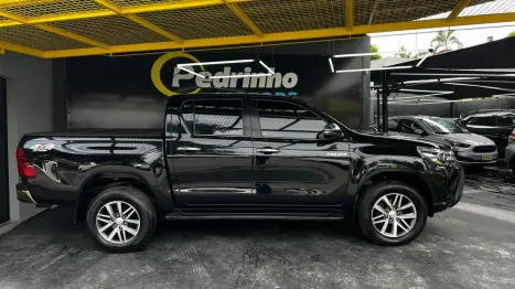 TOYOTA Hilux Caminhonete 2.8 16V SRX 4X4 DIESEL CABINE DUPLA AUTOM�TICO, Foto 5