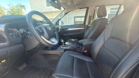 TOYOTA Hilux Caminhonete 2.8 16V 4P SR 4X4 DIESEL CABINE DUPLA AUTOM�TICO, Foto 10