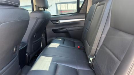 TOYOTA Hilux Caminhonete 2.8 16V 4P SR 4X4 DIESEL CABINE DUPLA AUTOM�TICO, Foto 11