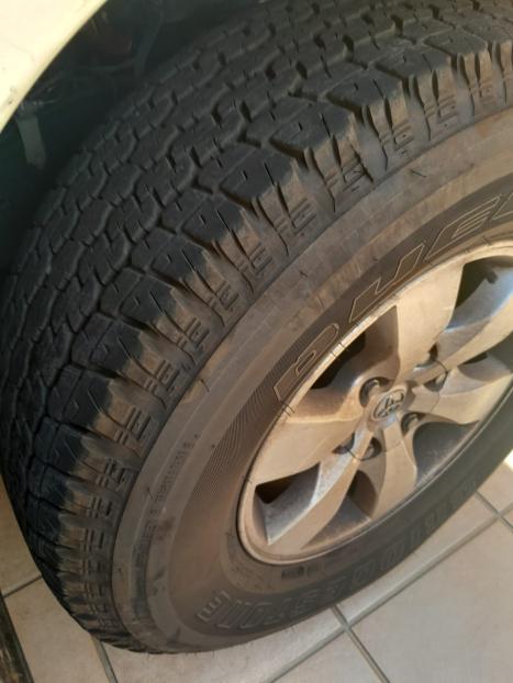 TOYOTA Hilux Caminhonete 2.7 16V 4P SRV FLEX 4X4  CABINE DUPLA AUTOM�TICO, Foto 2