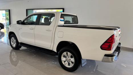 TOYOTA Hilux Caminhonete 2.7 16V 4P SR FLEX CABINE DUPLA, Foto 3