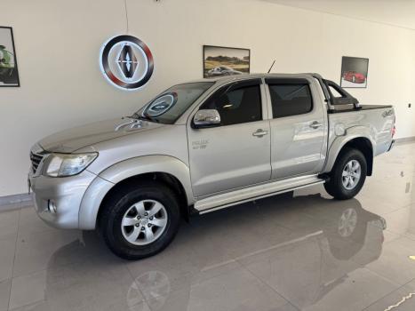 TOYOTA Hilux Caminhonete 2.7 16V 4P SRV FLEX 4X4  CABINE DUPLA AUTOM�TICO, Foto 2
