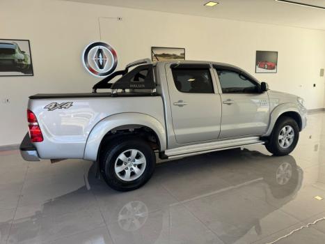TOYOTA Hilux Caminhonete 2.7 16V 4P SRV FLEX 4X4  CABINE DUPLA AUTOM�TICO, Foto 3