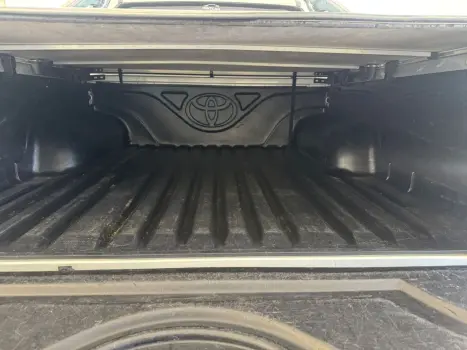 TOYOTA Hilux Caminhonete 2.7 16V 4P SRV FLEX 4X4  CABINE DUPLA AUTOM�TICO, Foto 8