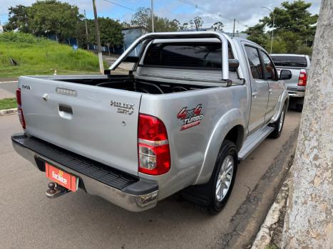 TOYOTA Hilux Caminhonete 3.0 4P 4X4 SRV TURBO DIESEL CABINE DUPLA AUTOM�TICO, Foto 3