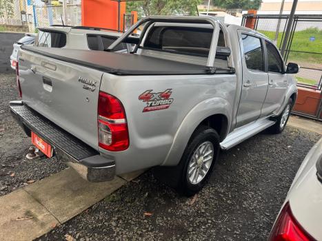 TOYOTA Hilux Caminhonete 3.0 4P 4X4 SRV TURBO DIESEL CABINE DUPLA AUTOM�TICO, Foto 3