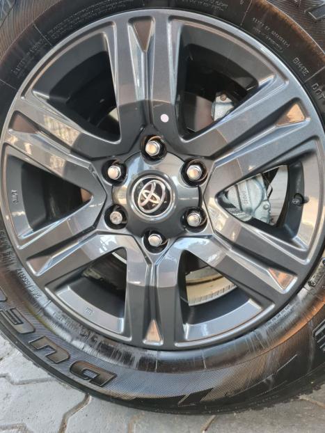 TOYOTA Hilux Caminhonete 2.8 16V 4P SR 4X4 DIESEL CABINE DUPLA AUTOM�TICO, Foto 4