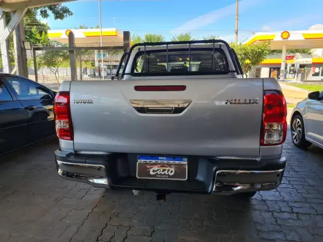 TOYOTA Hilux Caminhonete 2.8 16V 4P SR 4X4 DIESEL CABINE DUPLA AUTOM�TICO, Foto 14