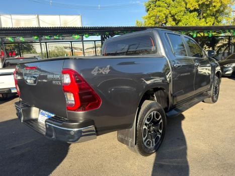 TOYOTA Hilux Caminhonete 2.8 16V SRX 4X4 TURBO DIESEL CABINE DUPLA AUTOM�TICO, Foto 8