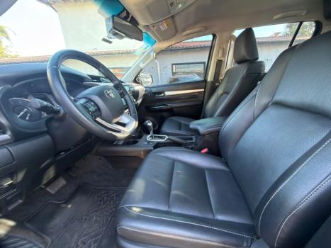 TOYOTA Hilux Caminhonete 2.8 16V SRX 4X4 TURBO DIESEL CABINE DUPLA AUTOM�TICO, Foto 10