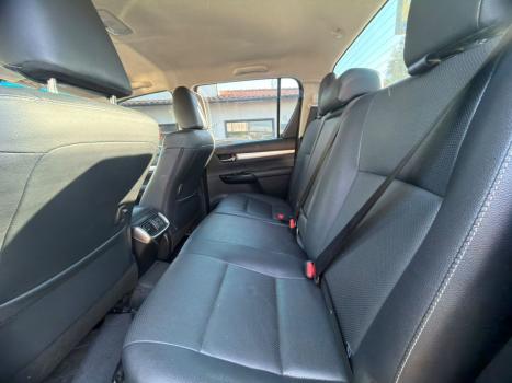 TOYOTA Hilux Caminhonete 2.8 16V SRX 4X4 TURBO DIESEL CABINE DUPLA AUTOM�TICO, Foto 11