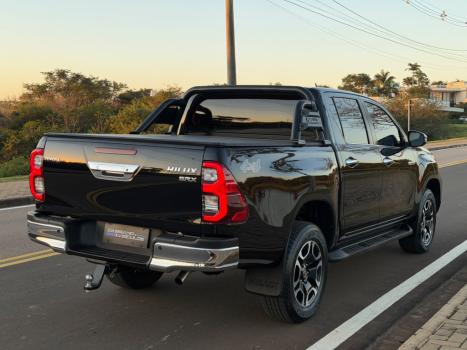 TOYOTA Hilux Caminhonete 2.8 16V SRX 4X4 TURBO DIESEL CABINE DUPLA AUTOM�TICO, Foto 5