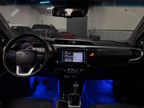 TOYOTA Hilux Caminhonete 2.8 16V SRX 4X4 TURBO DIESEL CABINE DUPLA AUTOM�TICO, Foto 9