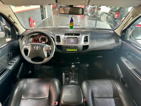 TOYOTA Hilux Caminhonete 3.0 4P 4X4 SRV TURBO DIESEL CABINE DUPLA, Foto 5