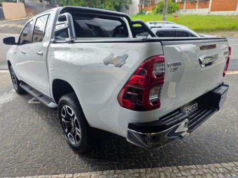 TOYOTA Hilux Caminhonete 2.8 16V SRV 4X4 DIESEL CABINE DUPLA AUTOMÁTICO, Foto 3