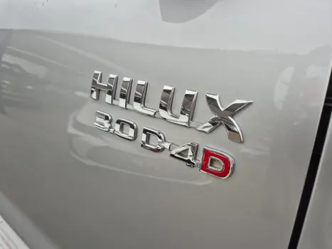 TOYOTA Hilux Caminhonete 3.0 16V 4P SRV TURBO DIESEL CABINE DUPLA, Foto 12