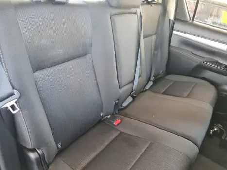 TOYOTA Hilux Caminhonete 2.8 16V 4P SR 4X4 DIESEL CABINE DUPLA AUTOMÁTICO, Foto 9