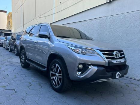 TOYOTA Hilux SW4 2.7 16V 4P FLEX SRV 7 LUGARES AUTOM�TICO, Foto 1