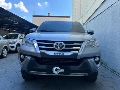 TOYOTA Hilux SW4 2.7 16V 4P FLEX SRV 7 LUGARES AUTOM�TICO, Foto 2