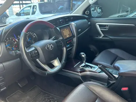 TOYOTA Hilux SW4 2.7 16V 4P FLEX SRV 7 LUGARES AUTOM�TICO, Foto 5