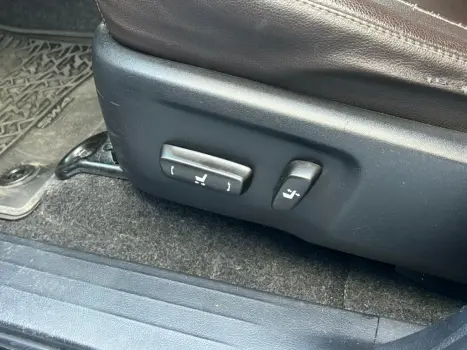 TOYOTA Hilux SW4 2.7 16V 4P FLEX SRV 7 LUGARES AUTOM�TICO, Foto 11