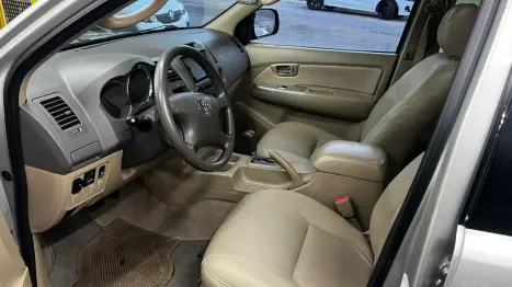 TOYOTA Hilux SW4 2.7 16V 4P SR AUTOM�TICO, Foto 12