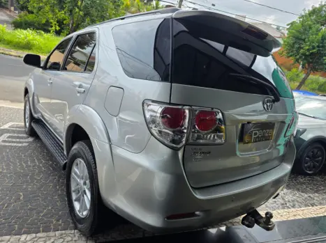 TOYOTA Hilux SW4 2.7 16V 4P SR FLEX AUTOM�TICO, Foto 4